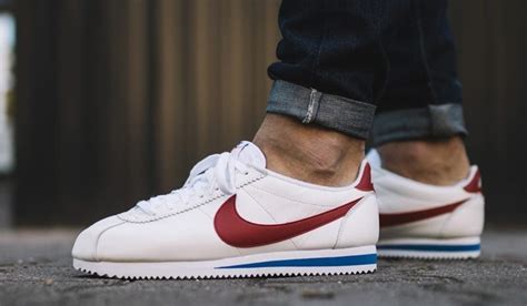 nike retro sneaker weiß damen|Top 10 Retro Sneakers Every Sneakerhead Should Own .